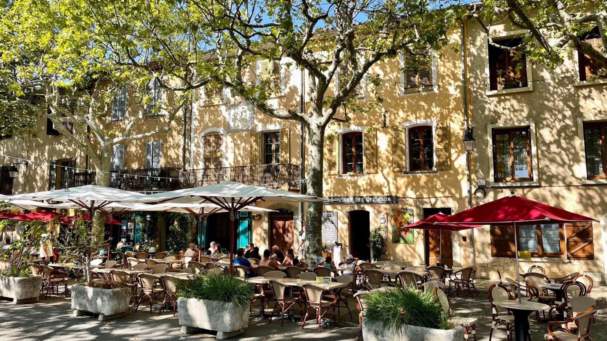 Au Coeur Du Village Provencal Tourtour Exterior photo